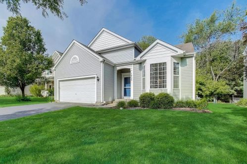 1925 Sebastian Dr, Bull Valley, IL 60098-2298