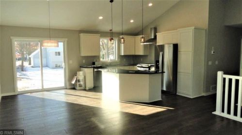 2018 English St, Saint Paul MN  55109-3427 exterior