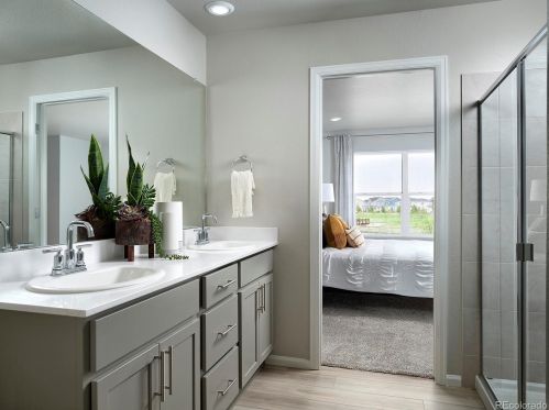 772 Rome St, Aurora CO 80019-3144 exterior