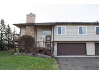 2301 Amberwood Dr, Saint Paul MN  55125-3007 exterior