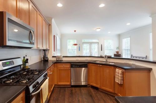 1886 Marietta Rd, Atlanta GA  30318-2764 exterior