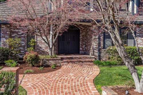 345 Portola Ave, Los Altos, CA 94022-1123