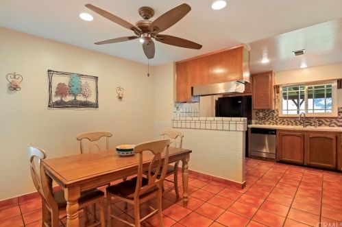 6010 Kitty Hawk Dr, Riverside CA  92504-1422 exterior