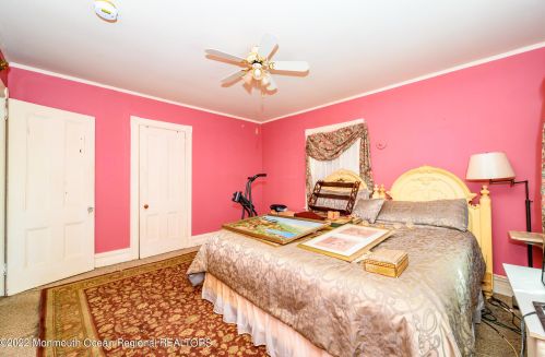 176 Hudson Ave, Tinton Falls NJ 07701-2140 exterior