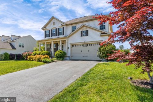28 Manorwood Dr, Fredericksburg, VA 22406-8204