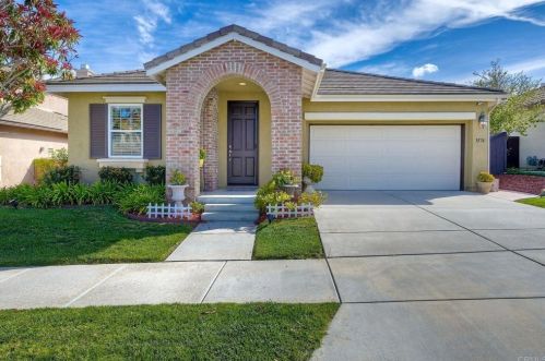 3576 Flat Rock St, Carlsbad, CA 92010-7090