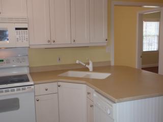 219 Taylor St, Savannah GA  31401-5072 exterior