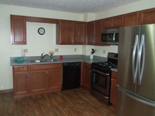 1427 Brookwood Village Dr, Erie PA  16509-7622 exterior