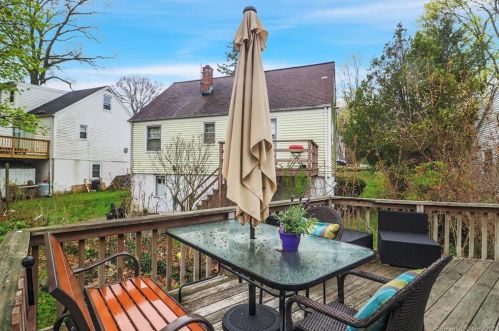 2 Glasser St, Norwalk CT  06854-4122 exterior