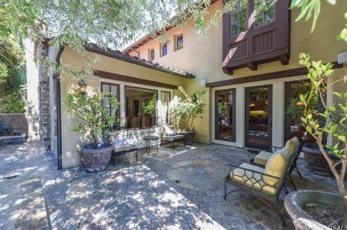 25 Blue Smt, Irvine CA  92603-0168 exterior