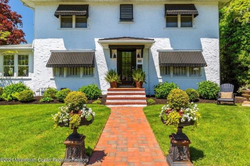 815 Oak Ter, Point Pleasant Beach, NJ 08742-2422