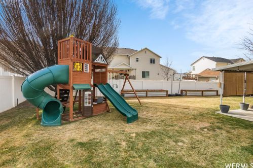 9178 Teton Est Dr, Taylorsville UT 84088-2311 exterior