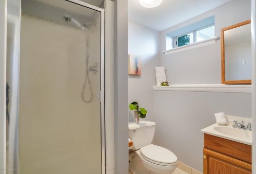 893 Lincoln St, Tinton Falls NJ 07701-5752 exterior