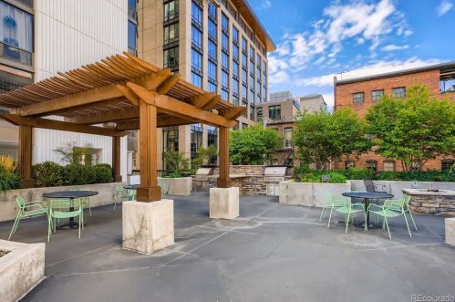 1625 Larimer St, Denver CO  80202-1509 exterior