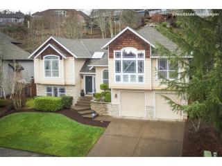 13147 Rockingham Dr, Portland, OR 97223-1778