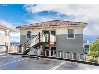 310 Uptown Ter, Portland, OR 97210-5564