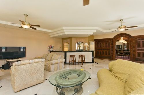 4347 Pahoa Ave, Honolulu HI  96816-5450 exterior
