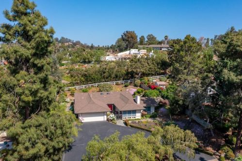 819 Val Sereno Dr, Encinitas, CA 92024-6923