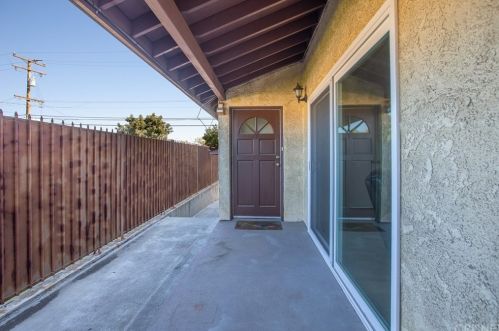808 Osage Ave, Inglewood, CA 90301-8006