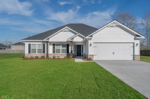 8 Groover Rd, Bayview, GA 31316-4809