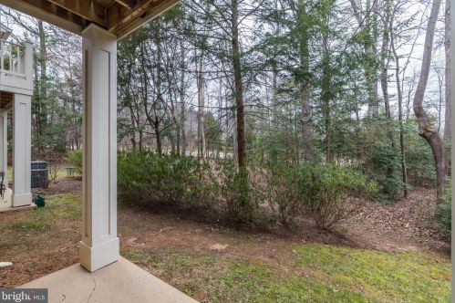1305 Windleaf Dr, Herndon VA  20194-2052 exterior