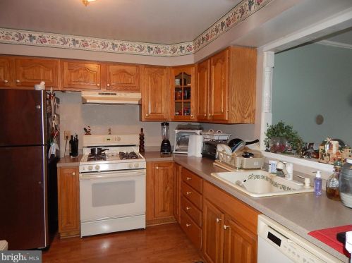 151 Wyndham Pl, Trenton NJ  08691-3130 exterior