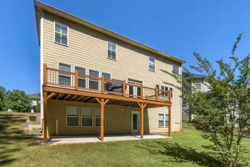 4372 Challedon Dr, Fairburn, GA 30213-4338