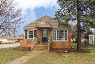 7657 Oketo Ave, Niles, IL 60714-3113