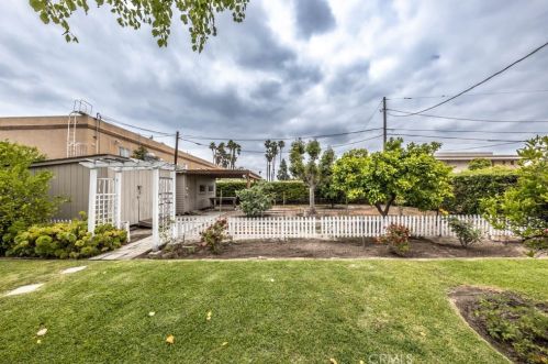 239 Evelyn Dr, Anaheim CA  92805-3419 exterior