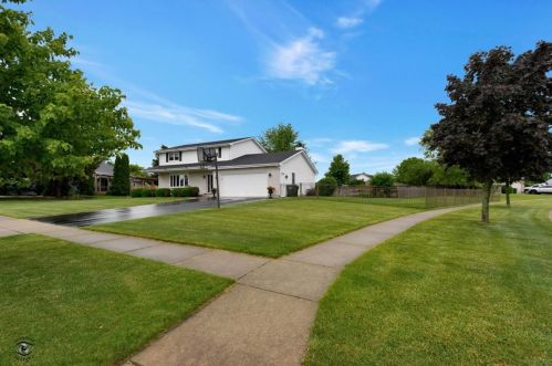 782 Amanda Rd, Mokena, IL 60451-9586