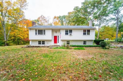 47 Waterhole Rd, East Hampton, CT 06424-2324