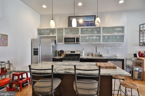 1619 Fairmount Ave, Philadelphia, PA