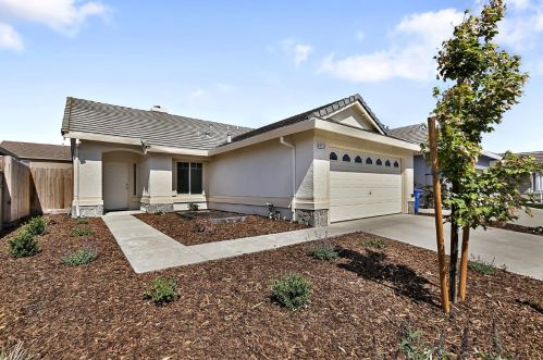 8724 Summer Pointe Dr, Elk Grove, CA 95624-3424
