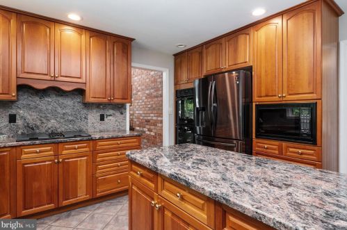 1331 Argyll Dr, Arnold MD  21012-2102 exterior