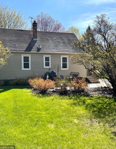 7692 Groveland Rd, Saint Paul MN  55112-3815 exterior