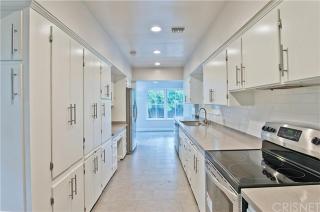 4635 Libbit Ave, Van Nuys CA  91436-2121 exterior