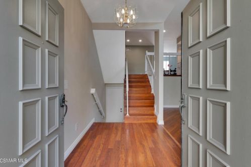 26318 Bravo Ln, Calabasas, CA 91302-1082