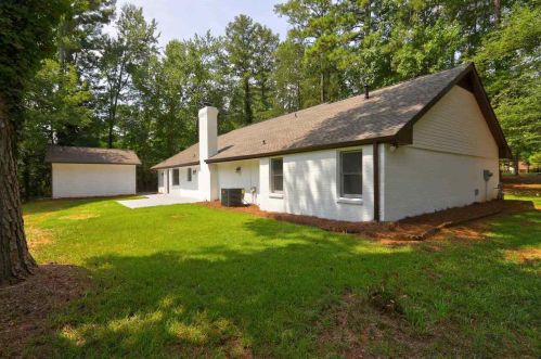 2446 Highway 20, Conyers GA  30012-2725 exterior