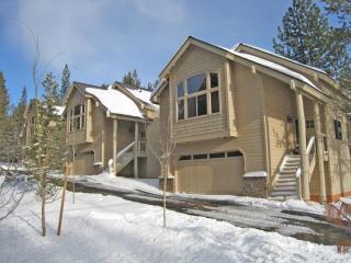 12719 Northwoods Blvd, Truckee, CA 96161-6356