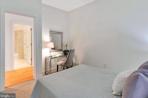 50 16th St, Philadelphia PA  19102-2516 exterior