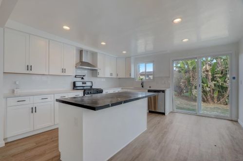 326 Chase Ave, El Cajon, CA 92020-7403