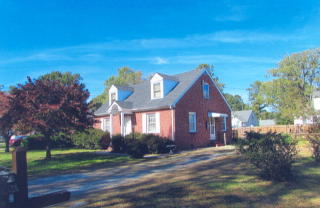 120 Roseneath Ave, Kilmarnock, VA 22482-9592