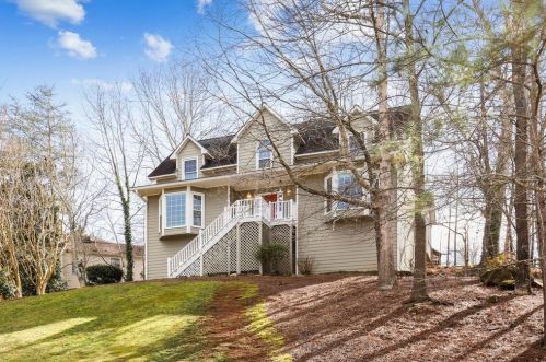 2158 Clementine Dr, Marietta, GA 30066-4587
