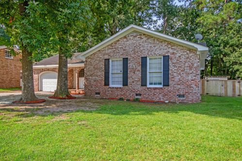 200 Finch St, Ladson SC  29456-4909 exterior