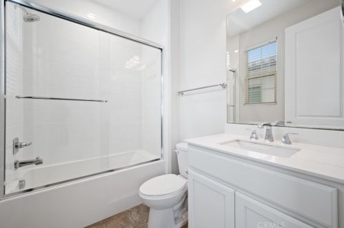 60 Gainsboro, Irvine CA  92620-2187 exterior
