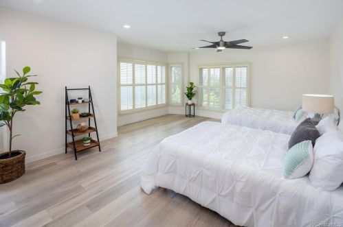 2098 Aliali Pl, Honolulu HI  96821-2601 exterior