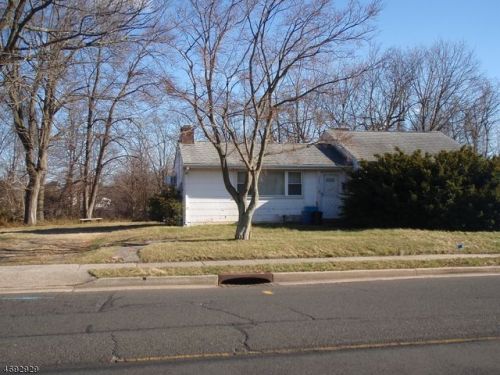703 Kennedy Blvd, Manville, NJ 08835-2145