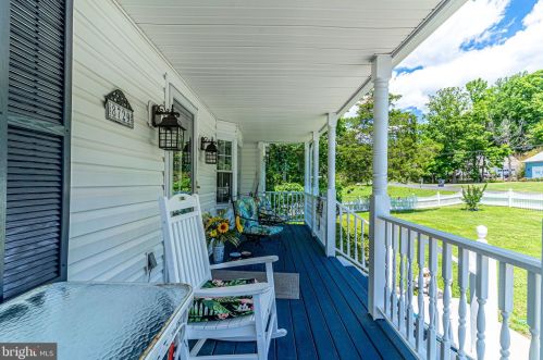 8729 Redman St, Springfield, VA 22153-2413