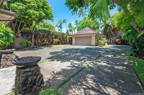 4577 Kahala Ave, Honolulu HI  96816-4926 exterior