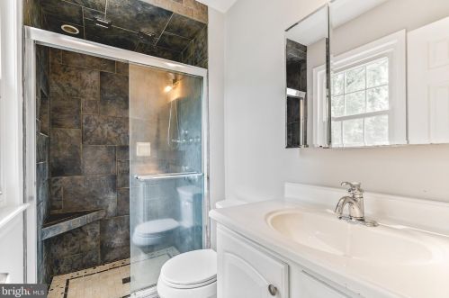 10014 Downeys Wood Ct, Springfield VA  22015-2730 exterior